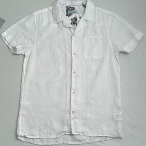 Tenth and Ocean white linen short sleeve button down shirt